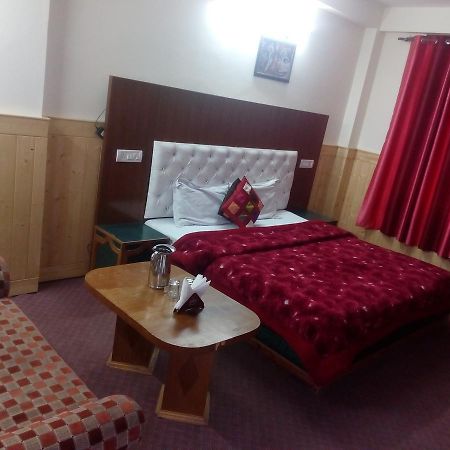 Gautam Hotel & Cottage Manāli Екстериор снимка