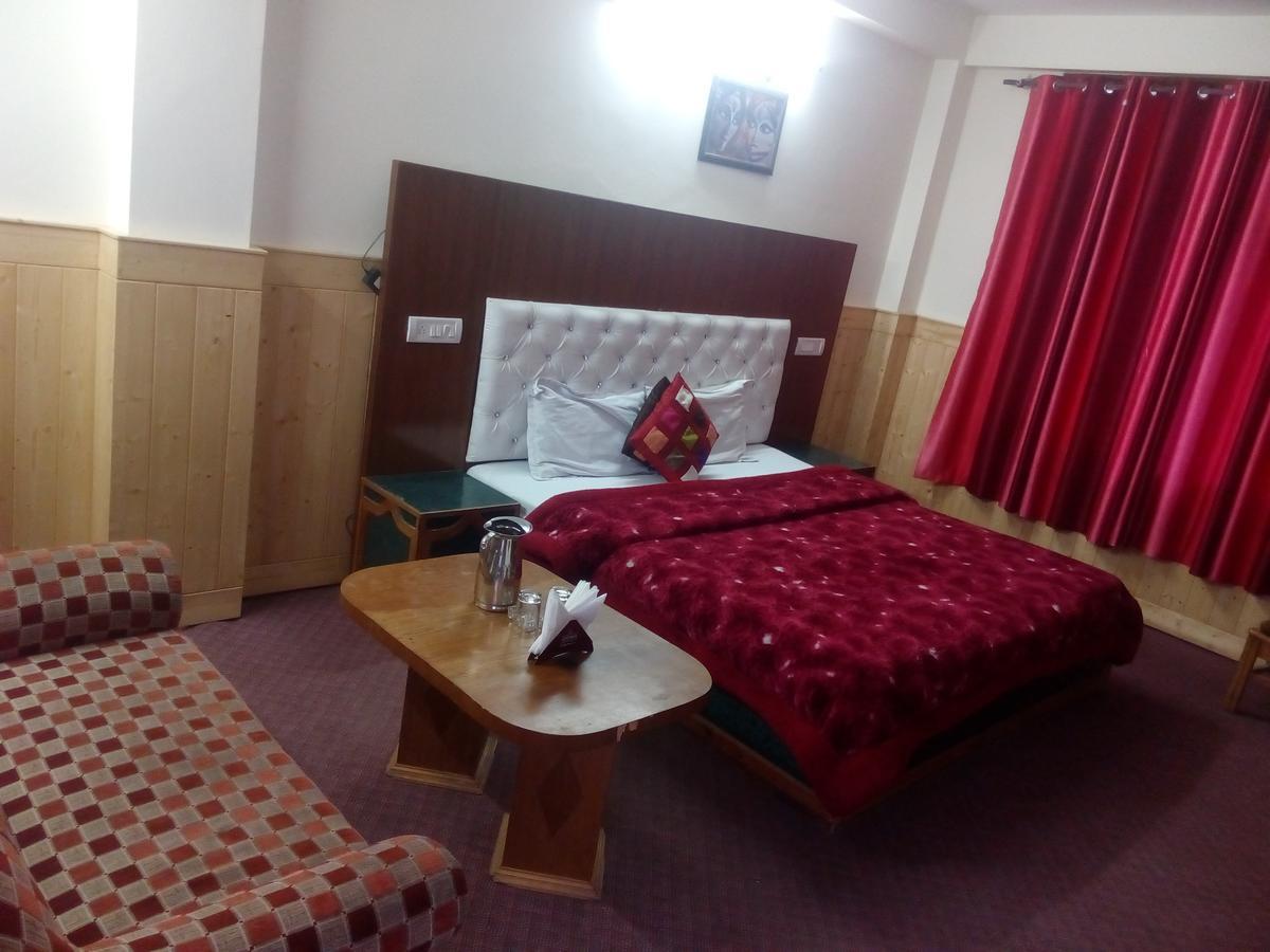 Gautam Hotel & Cottage Manāli Екстериор снимка