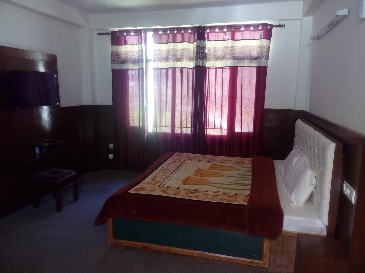 Gautam Hotel & Cottage Manāli Екстериор снимка
